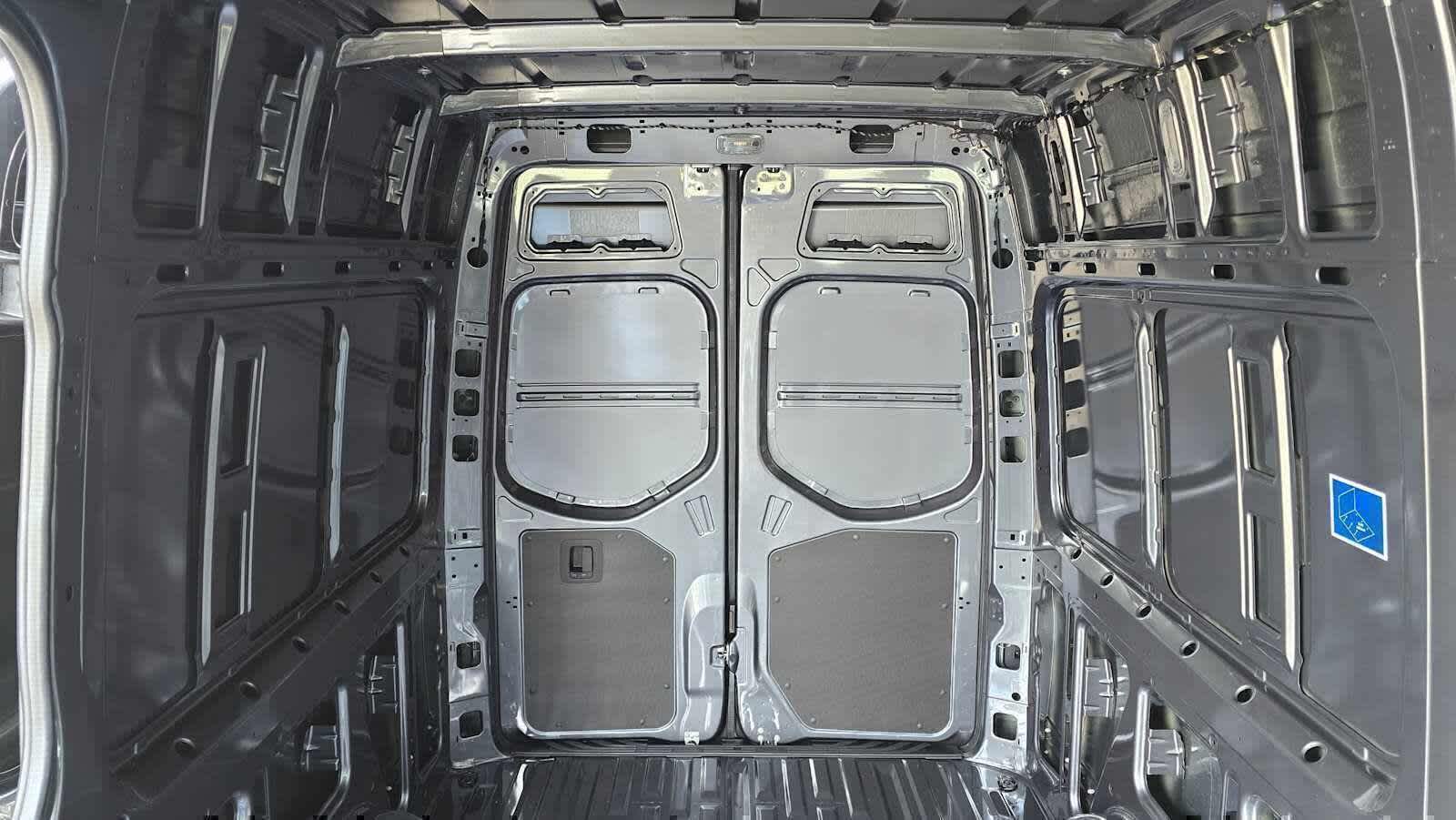 2026 Mercedes-Benz Sprinter 2500 Standard Roof I4 Diesel HO 144 AWD