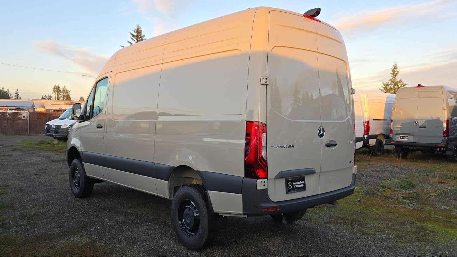 2026 Mercedes-Benz Sprinter 2500 Standard Roof I4 Diesel HO 144 AWD