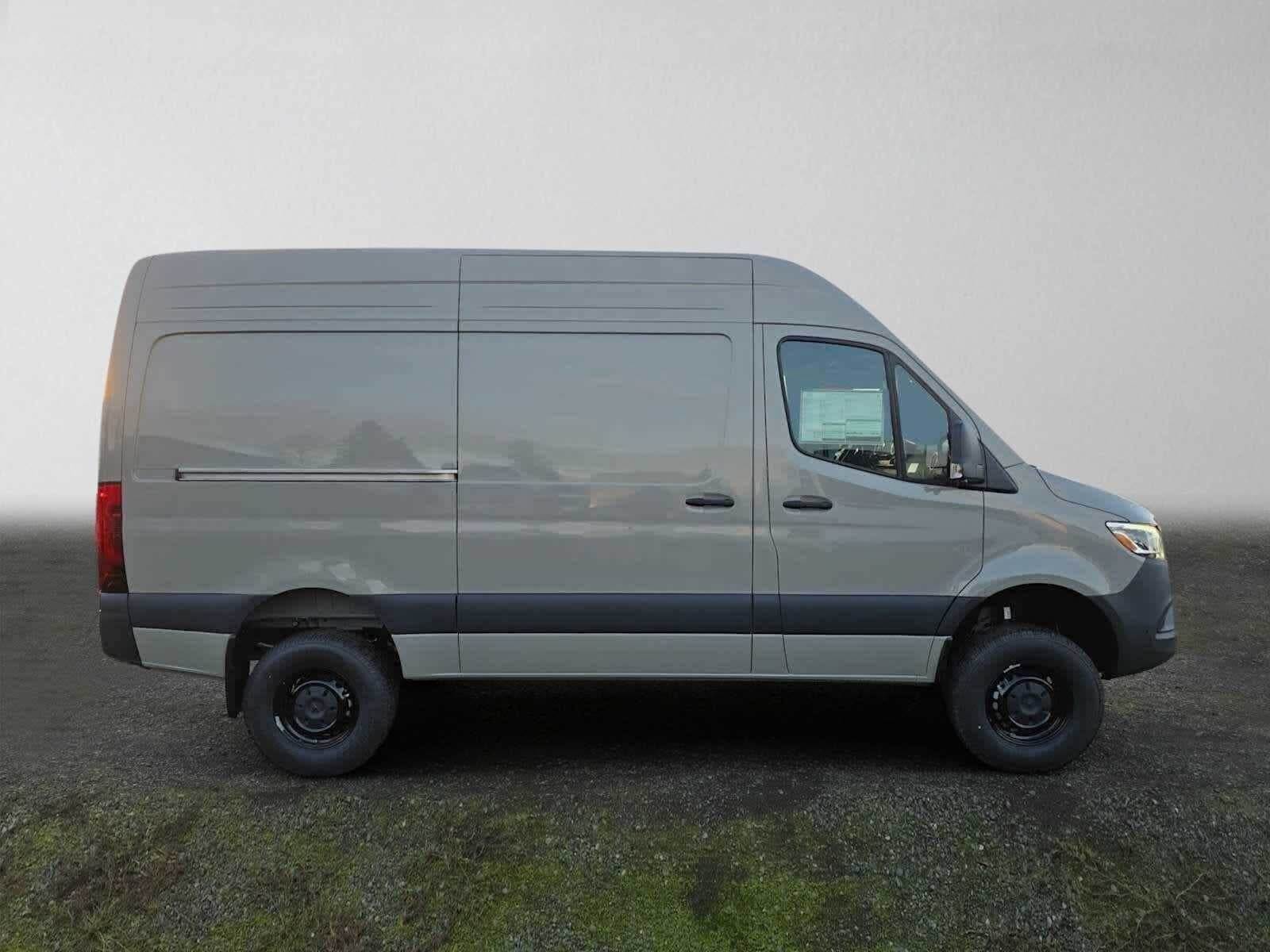 2026 Mercedes-Benz Sprinter 2500 Standard Roof I4 Diesel HO 144 AWD