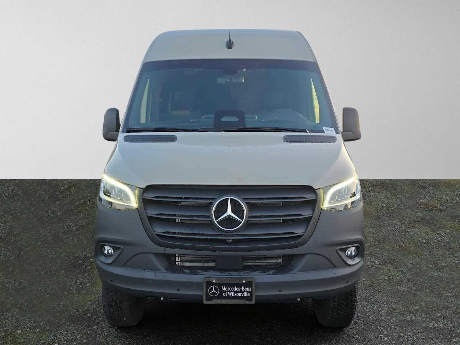 2026 Mercedes-Benz Sprinter 2500 Standard Roof I4 Diesel HO 144 AWD
