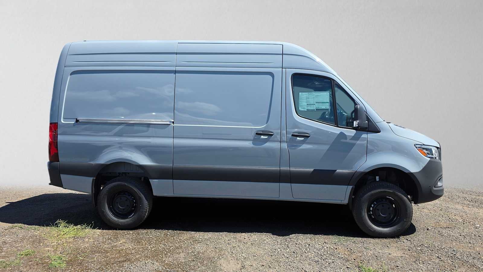 2026 Mercedes-Benz Sprinter 2500 Standard Roof I4 Diesel HO 144 AWD