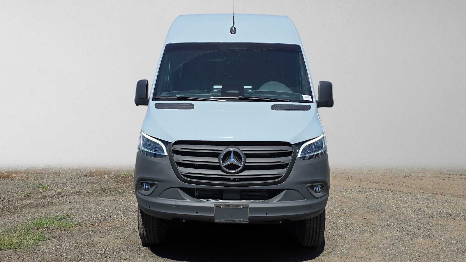 2026 Mercedes-Benz Sprinter 2500 Standard Roof I4 Diesel HO 144 AWD