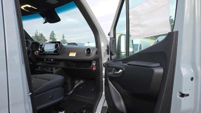 2026 Mercedes-Benz Sprinter 2500 Standard Roof I4 Diesel HO 144 AWD