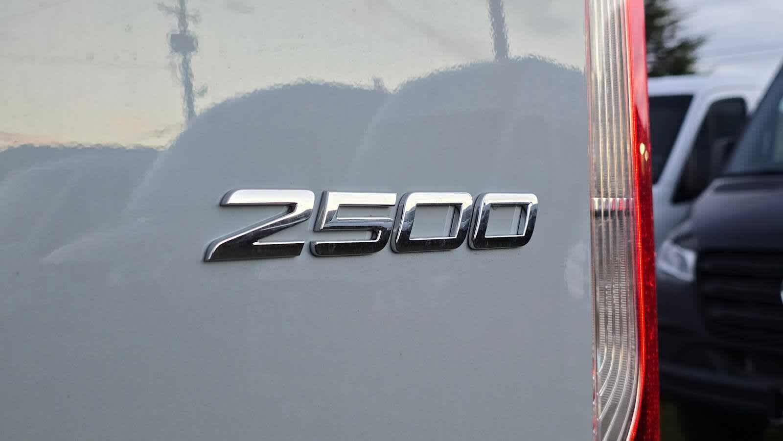 2026 Mercedes-Benz Sprinter 2500 Standard Roof I4 Diesel HO 144 AWD