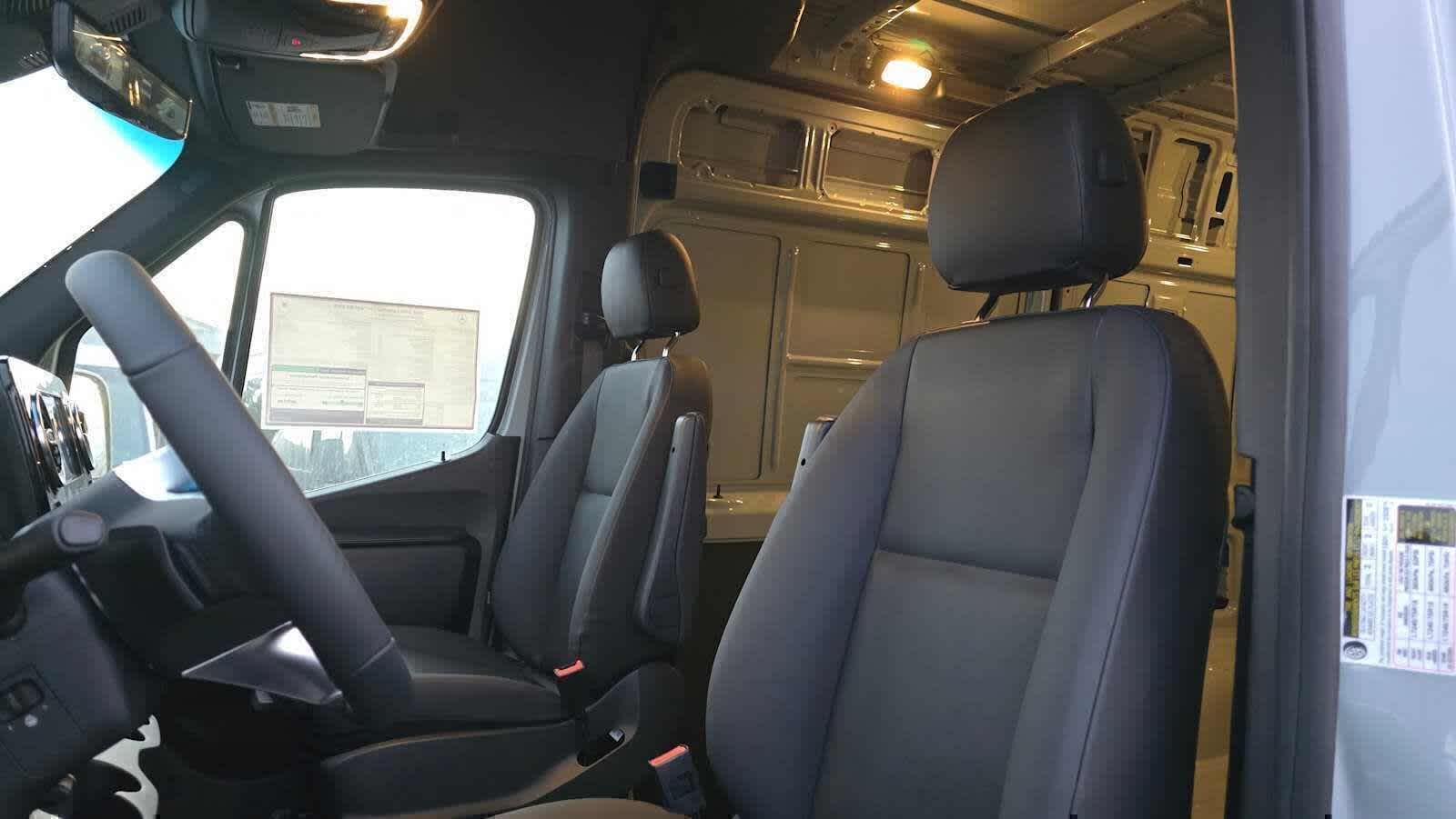 2026 Mercedes-Benz Sprinter 2500 Standard Roof I4 Diesel HO 144 AWD