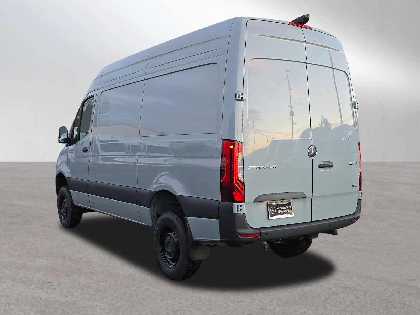 2026 Mercedes-Benz Sprinter 2500 Standard Roof I4 Diesel HO 144 AWD