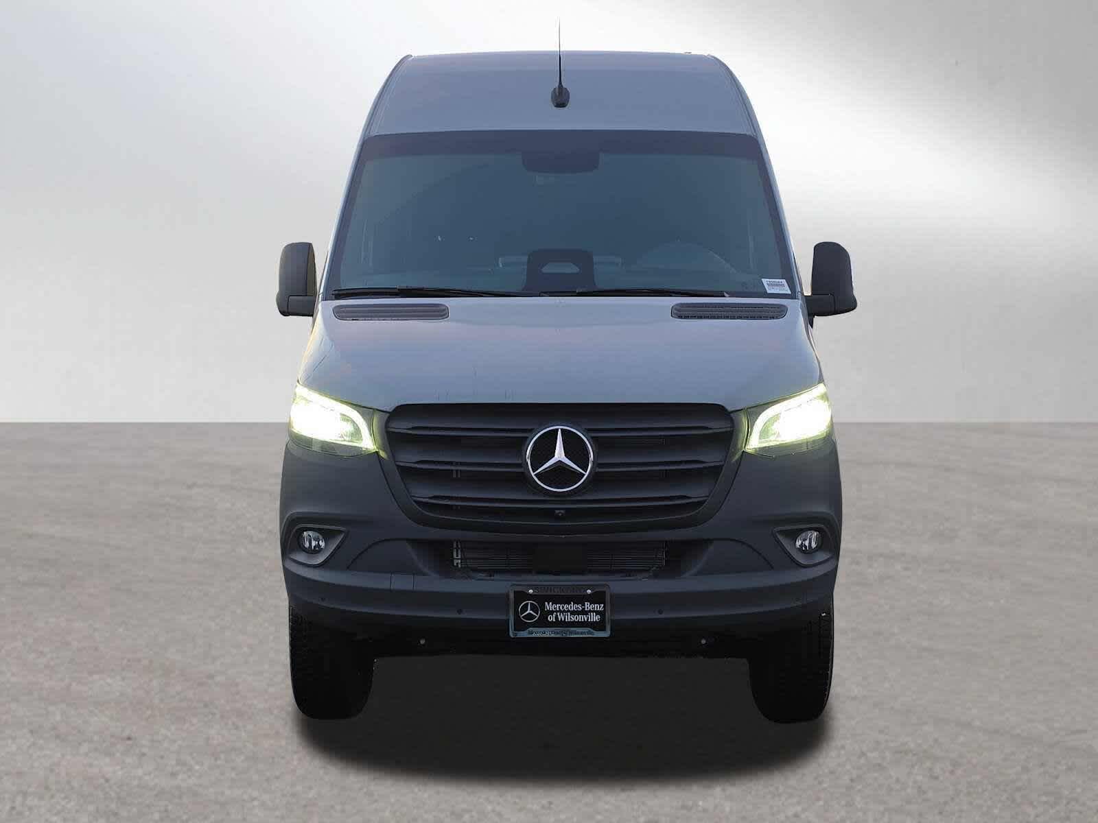 2026 Mercedes-Benz Sprinter 2500 Standard Roof I4 Diesel HO 144 AWD