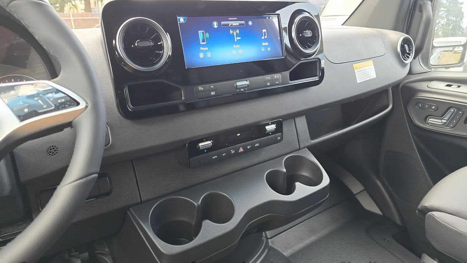 2026 Mercedes-Benz Sprinter 2500 Standard Roof I4 Diesel HO 144" AWD