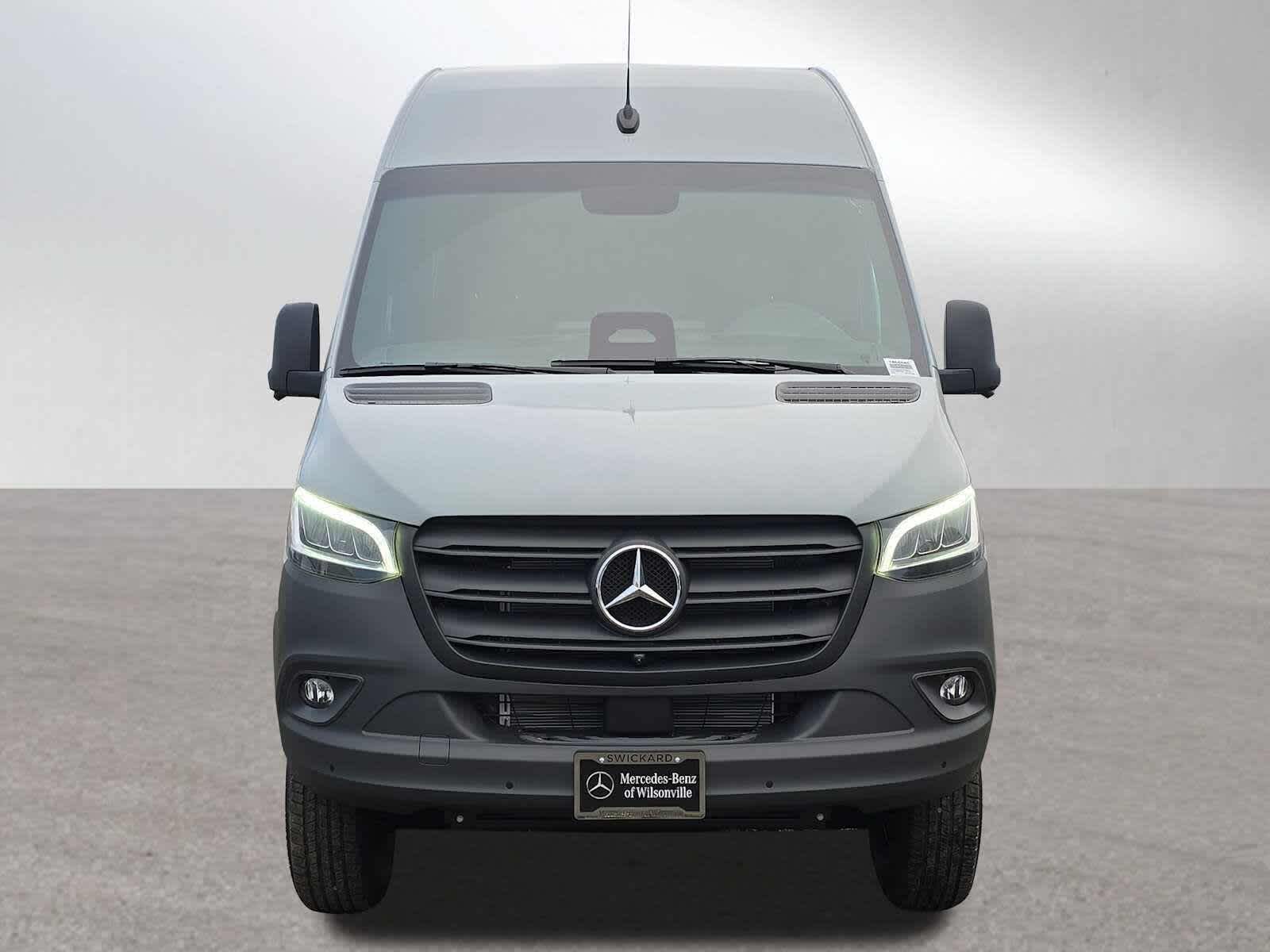 2026 Mercedes-Benz Sprinter 2500 Standard Roof I4 Diesel HO 144" AWD
