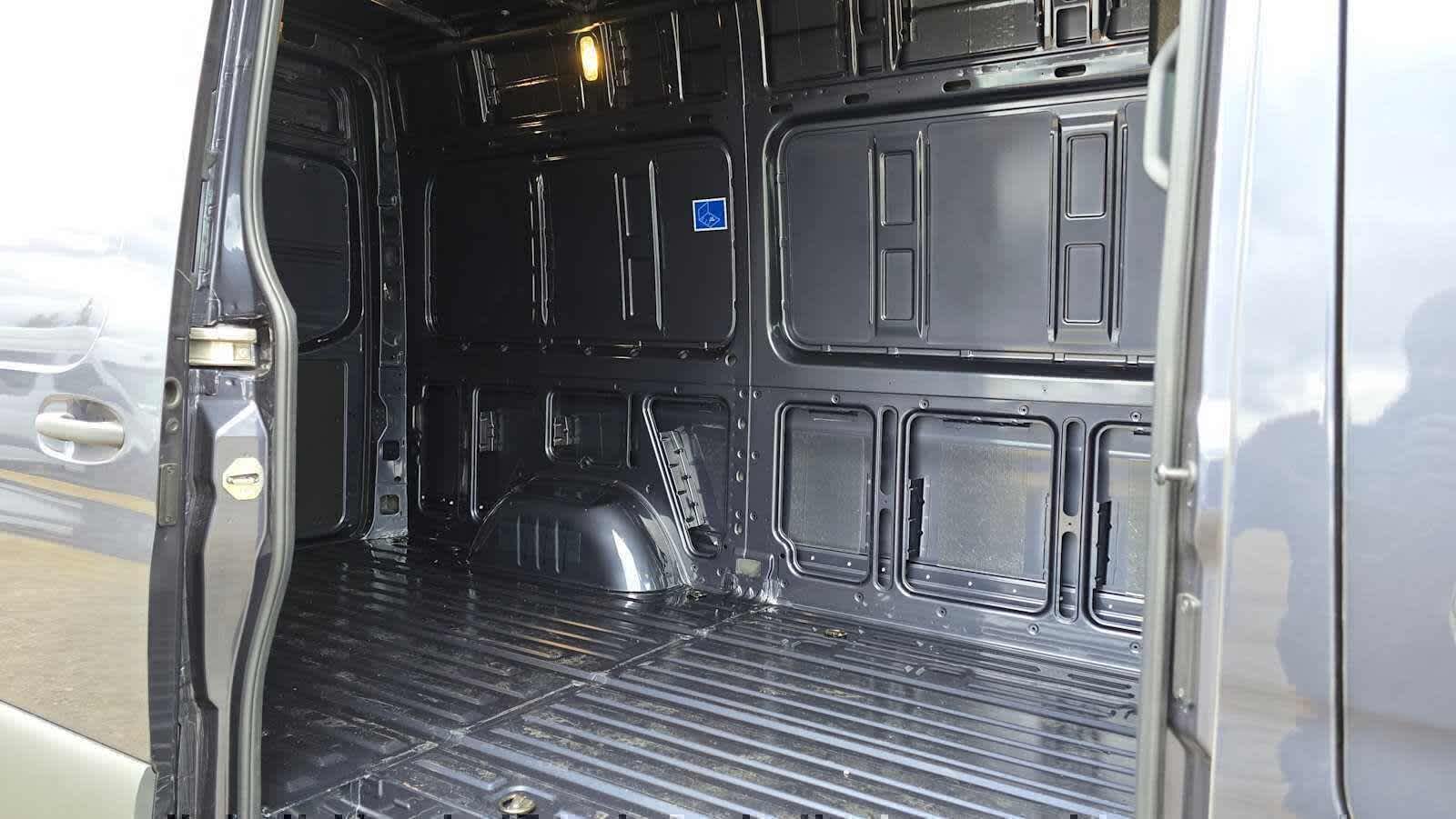 2026 Mercedes-Benz Sprinter 2500 Standard Roof I4 Diesel HO 144" AWD