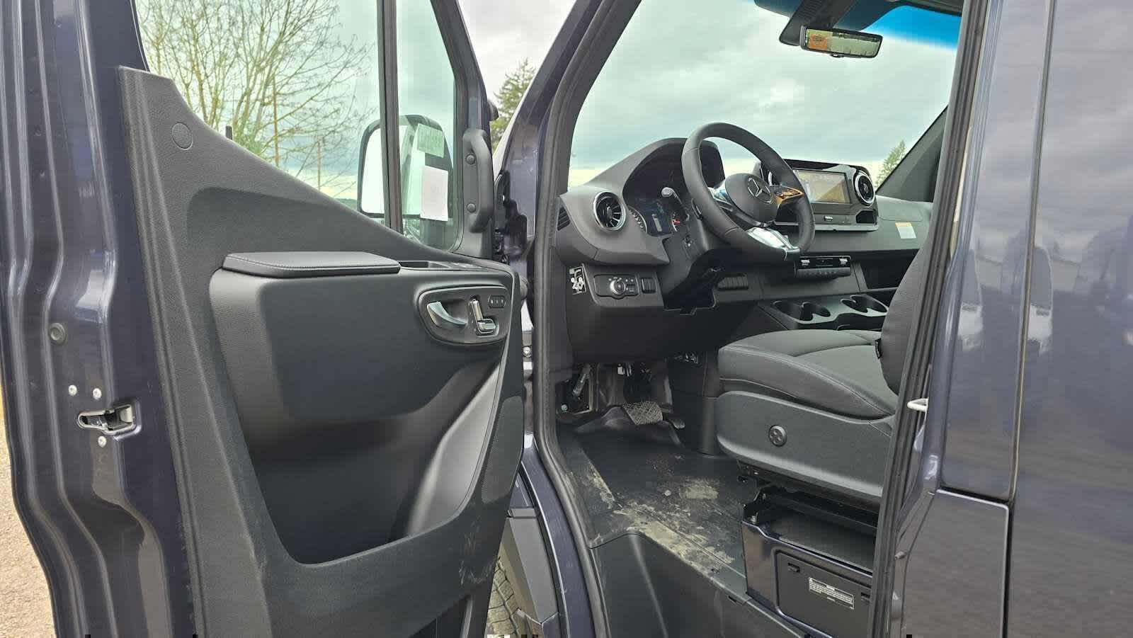 2026 Mercedes-Benz Sprinter 2500 Standard Roof I4 Diesel HO 144" AWD