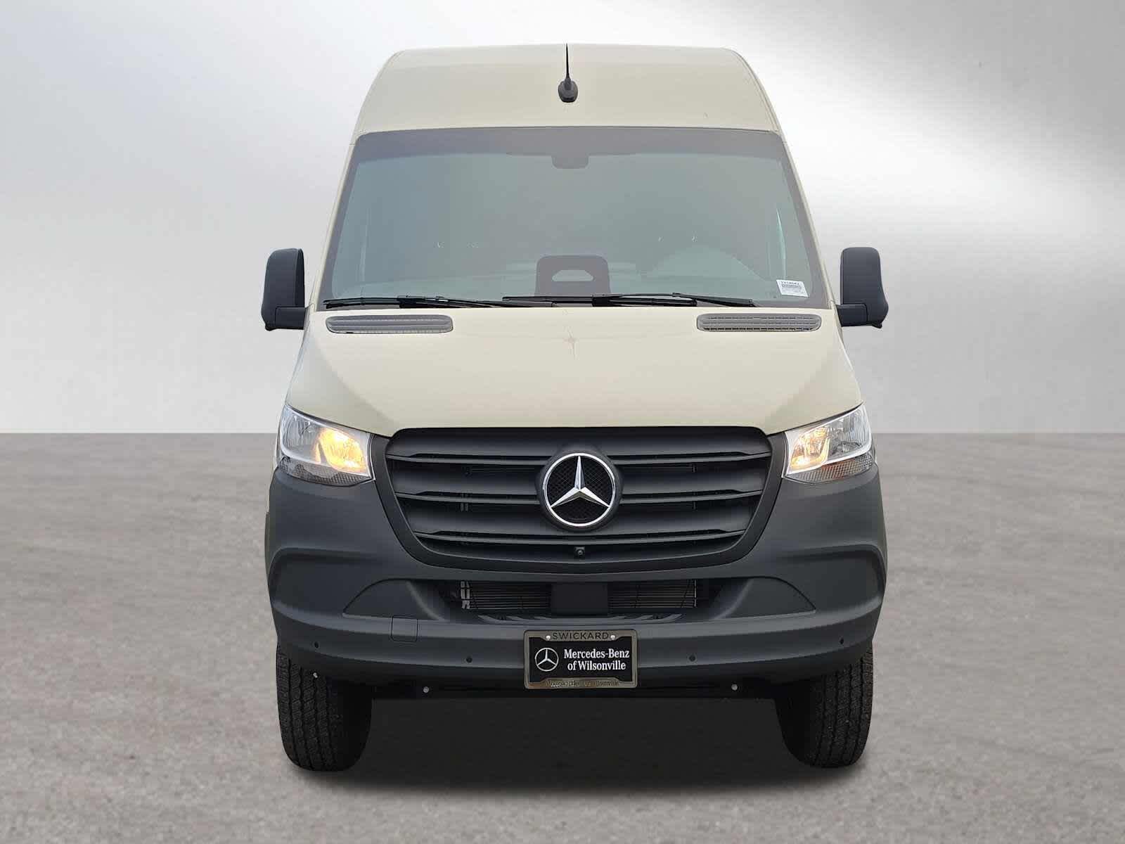 2026 Mercedes-Benz Sprinter 2500 Standard Roof I4 Diesel HO 144 AWD