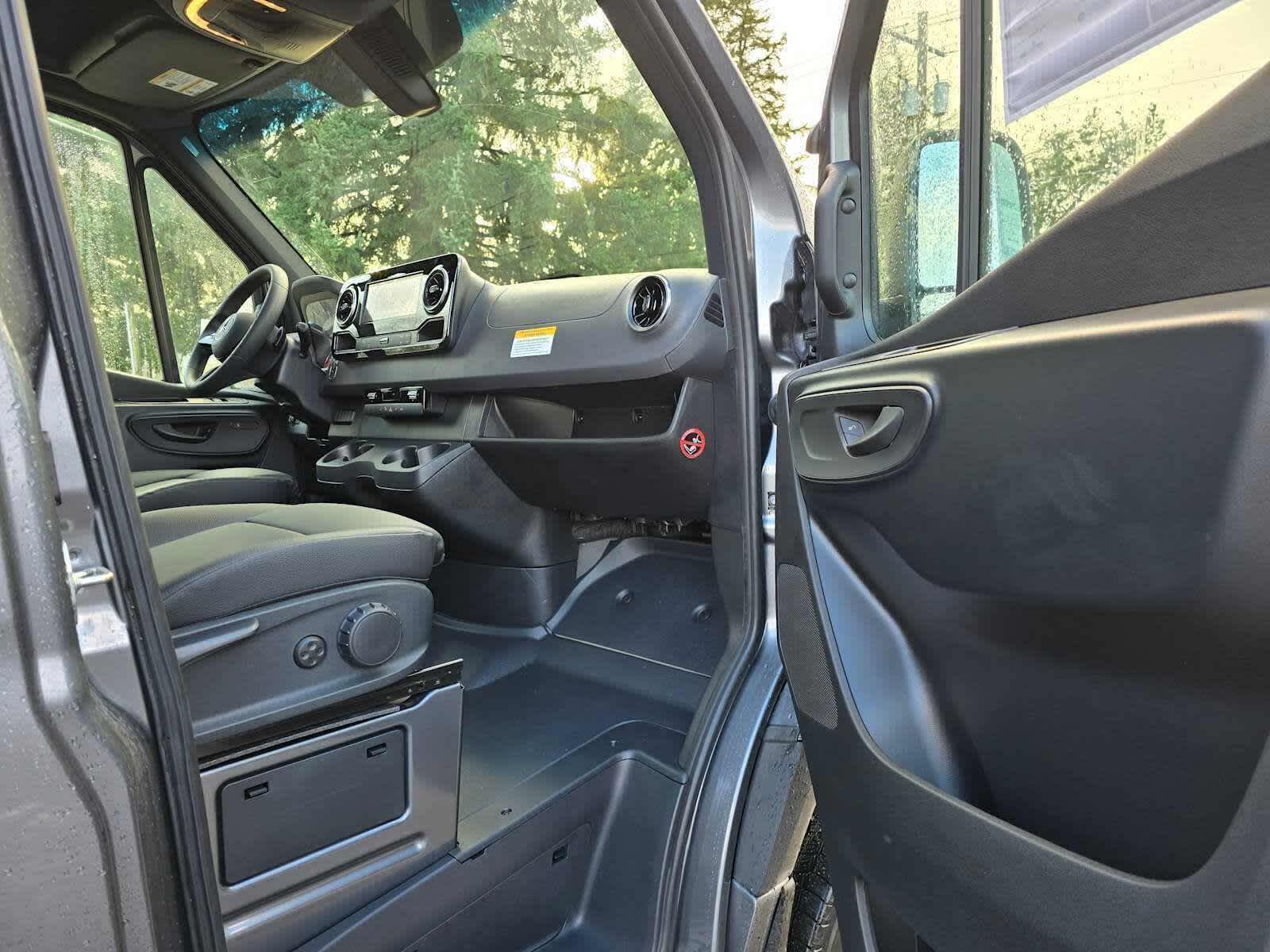 2025 Mercedes-Benz Sprinter Cargo Van 2500 Standard Roof I4 Diesel HO 144 AWD