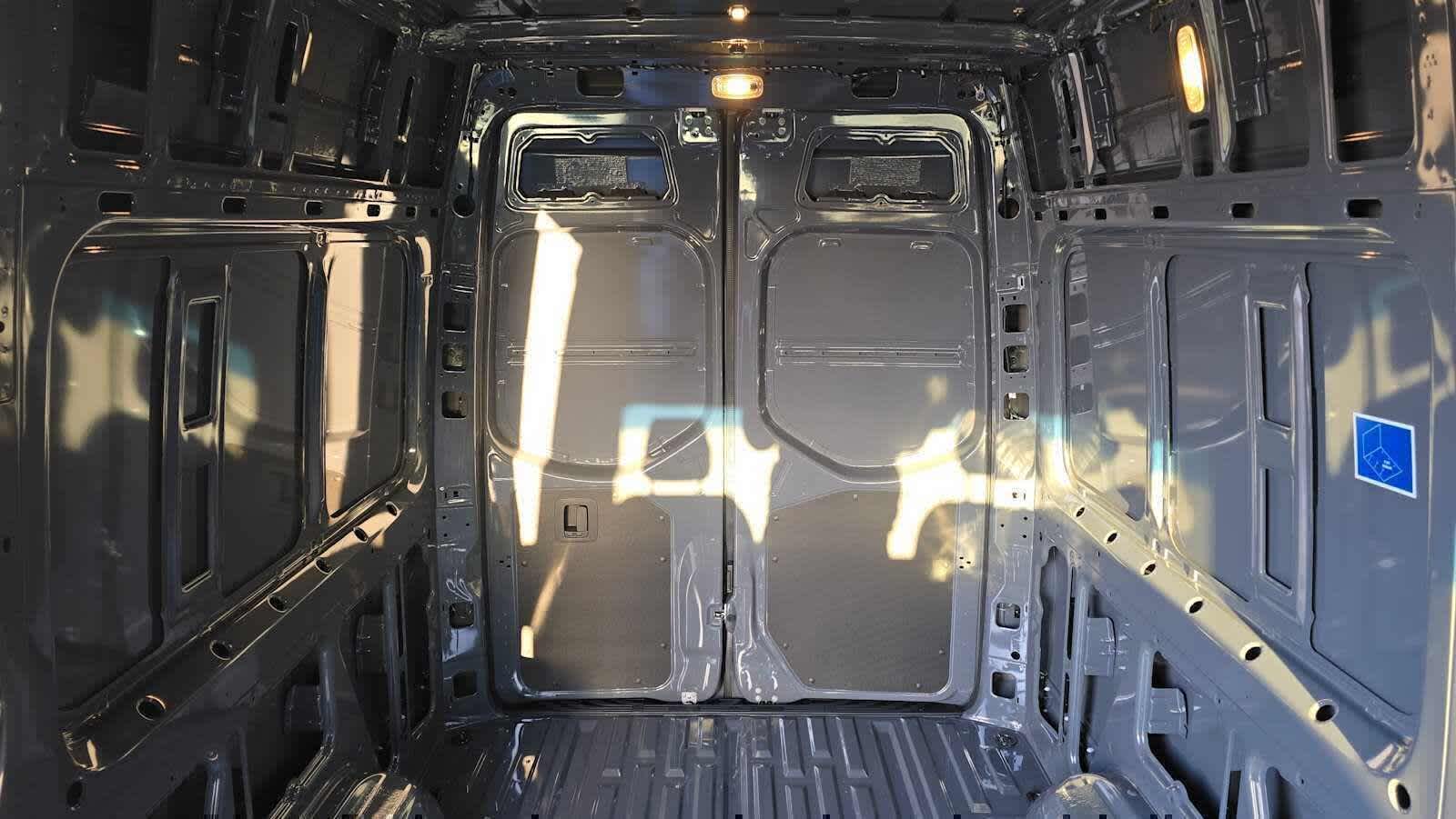 2026 Mercedes-Benz Sprinter 2500 Standard Roof I4 Diesel HO 144 AWD