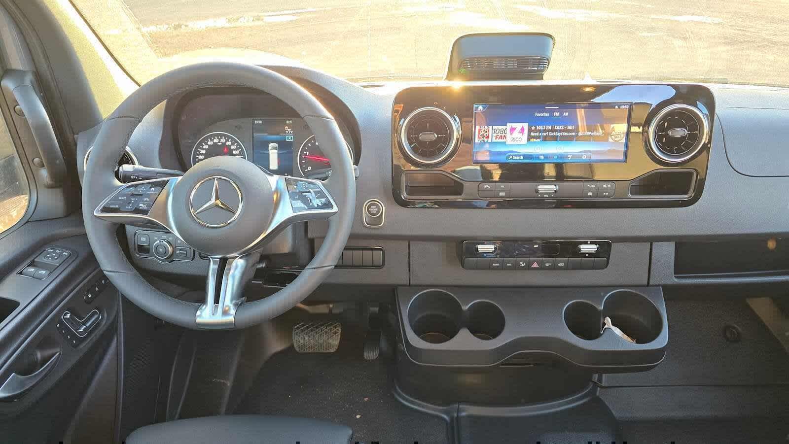 2026 Mercedes-Benz Sprinter 2500 Standard Roof I4 Diesel HO 144 AWD