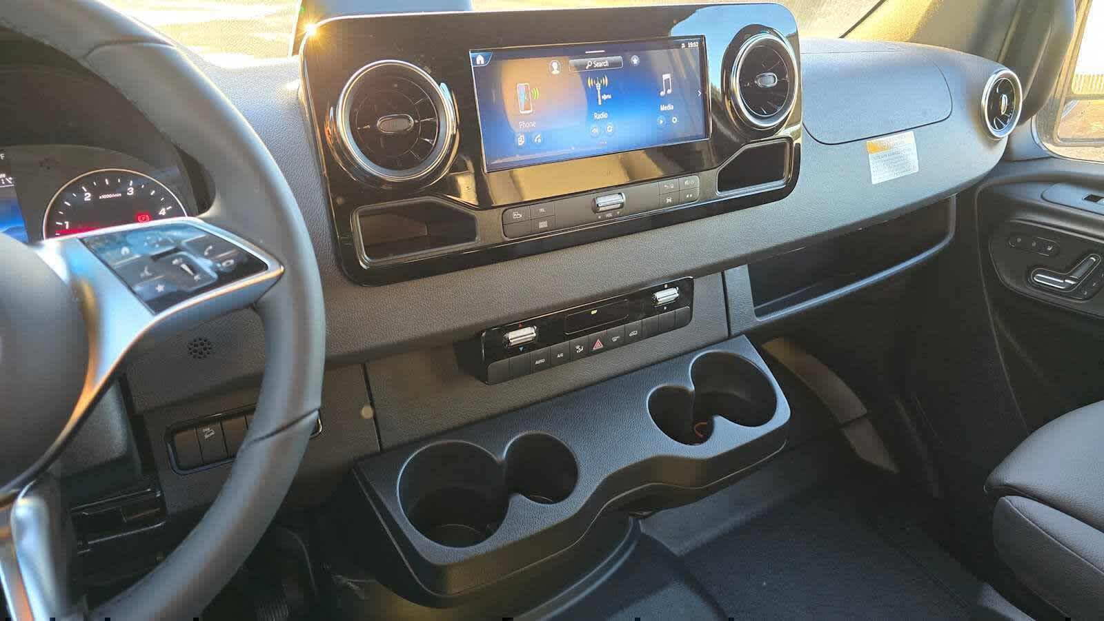 2026 Mercedes-Benz Sprinter 2500 Standard Roof I4 Diesel HO 144 AWD