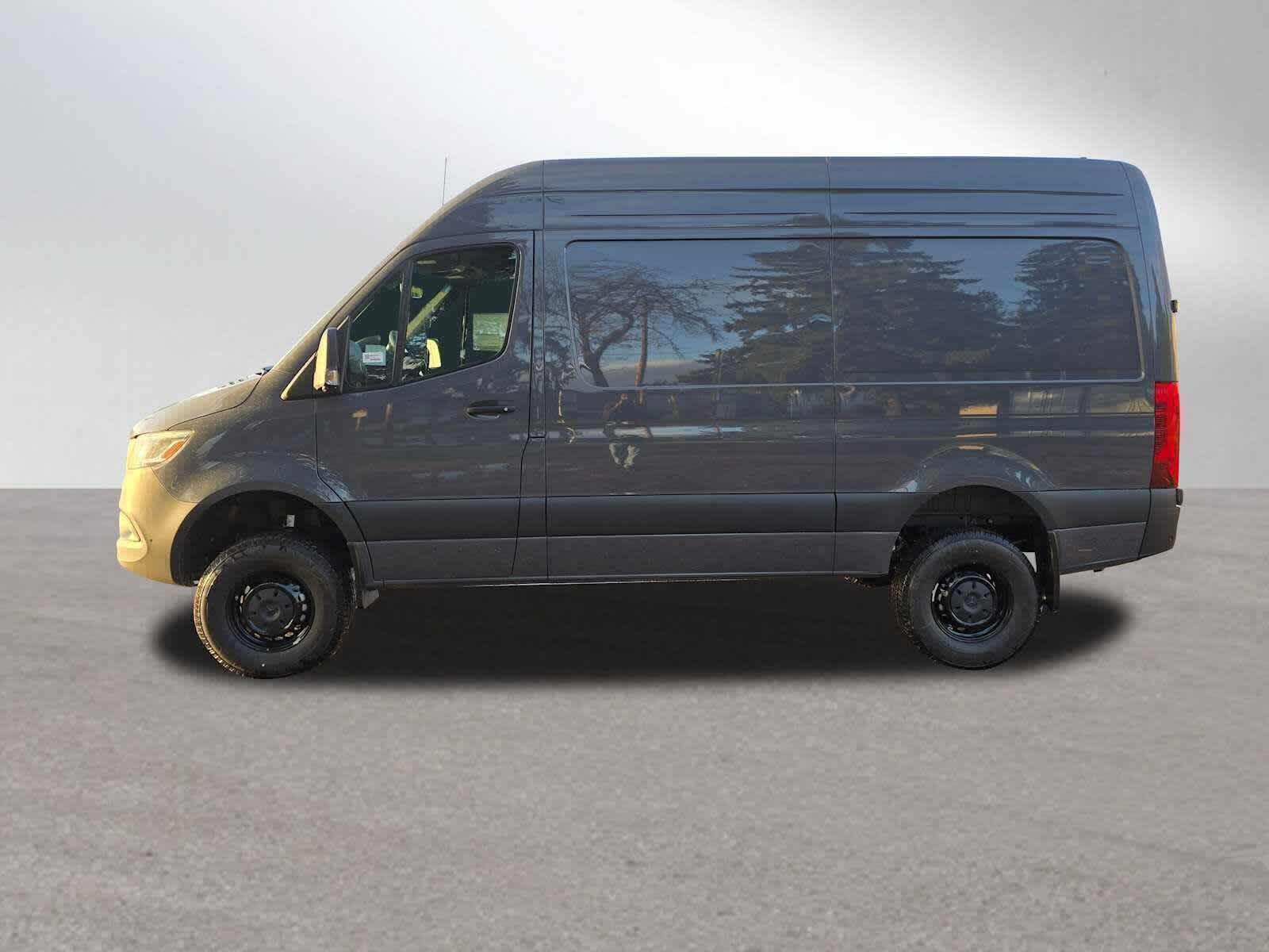 2026 Mercedes-Benz Sprinter 2500 Standard Roof I4 Diesel HO 144 AWD