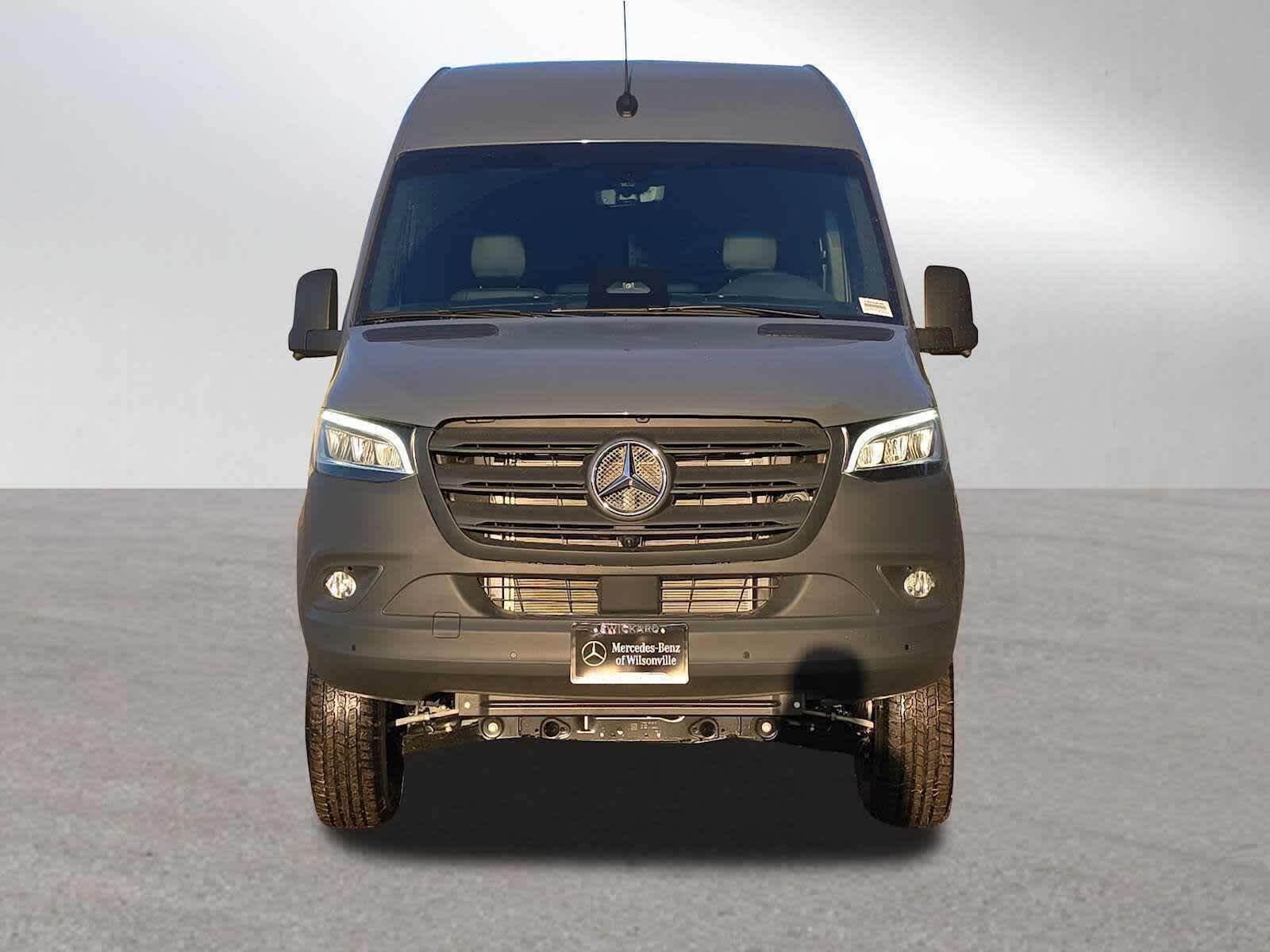 2026 Mercedes-Benz Sprinter 2500 Standard Roof I4 Diesel HO 144 AWD