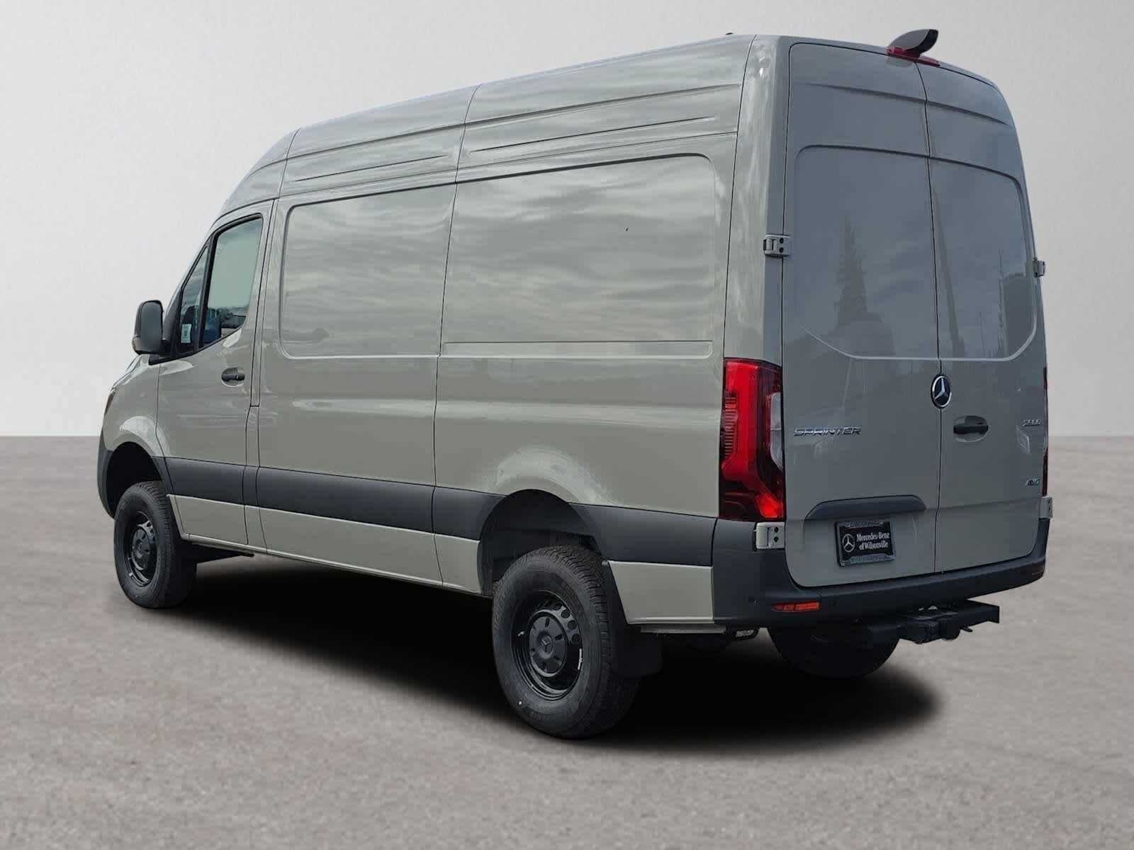 2026 Mercedes-Benz Sprinter 2500 Standard Roof I4 Diesel HO 144 AWD