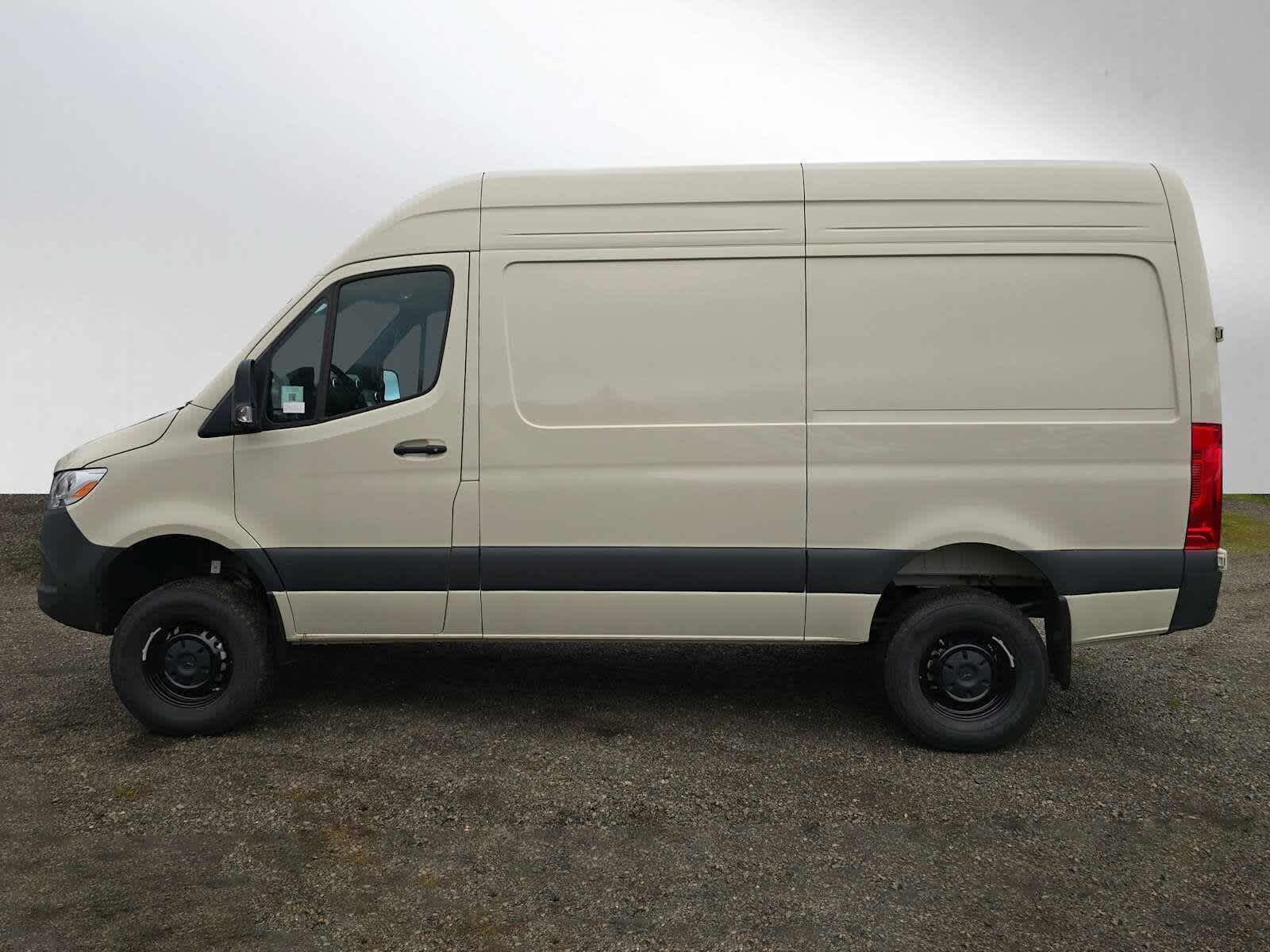2026 Mercedes-Benz Sprinter 2500 Standard Roof I4 Diesel HO 144" AWD
