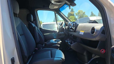 2026 Mercedes-Benz Sprinter 2500 Standard Roof I4 Diesel HO 144 AWD