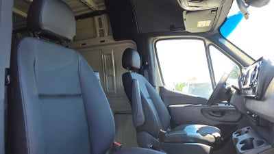2026 Mercedes-Benz Sprinter 2500 Standard Roof I4 Diesel HO 144 AWD