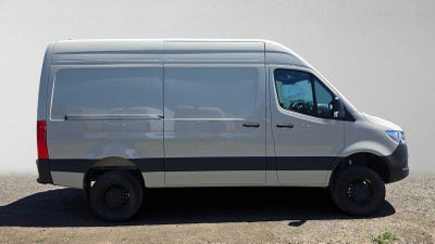 2026 Mercedes-Benz Sprinter 2500 Standard Roof I4 Diesel HO 144 AWD