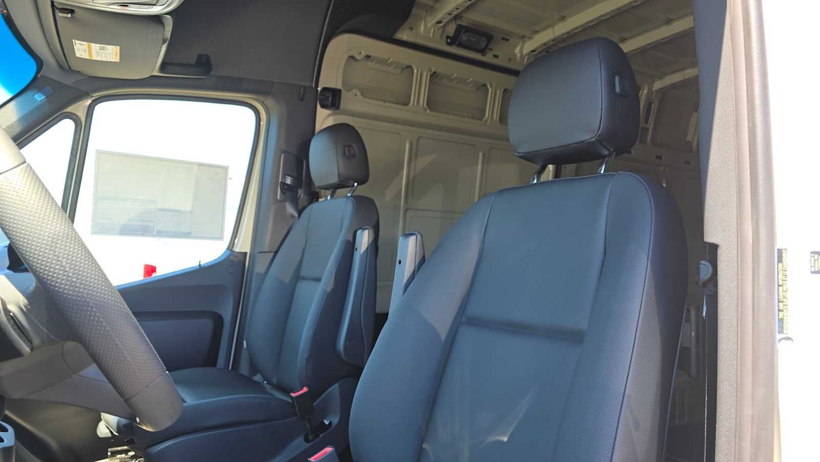 2026 Mercedes-Benz Sprinter 2500 Standard Roof I4 Diesel HO 144 AWD