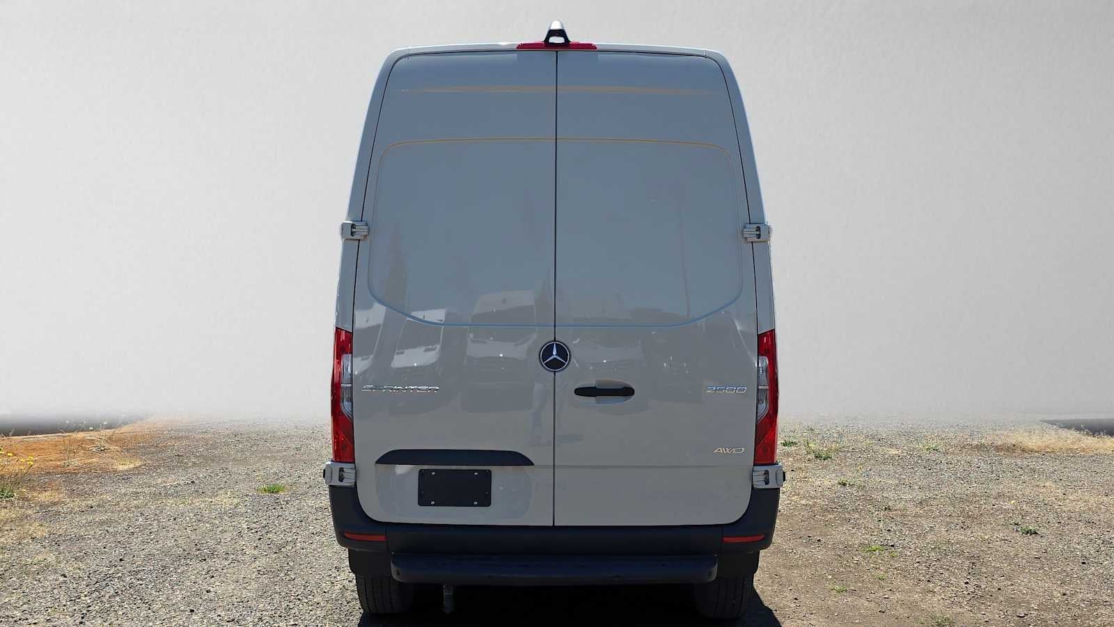 2026 Mercedes-Benz Sprinter 2500 Standard Roof I4 Diesel HO 144 AWD