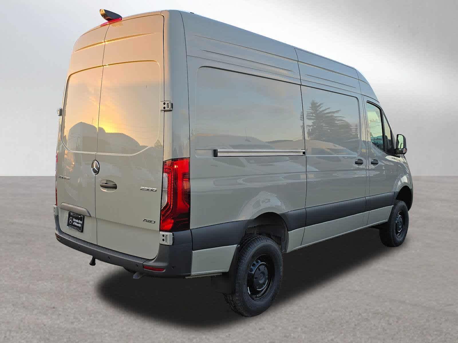 2026 Mercedes-Benz Sprinter 2500 Standard Roof I4 Diesel HO 144 AWD