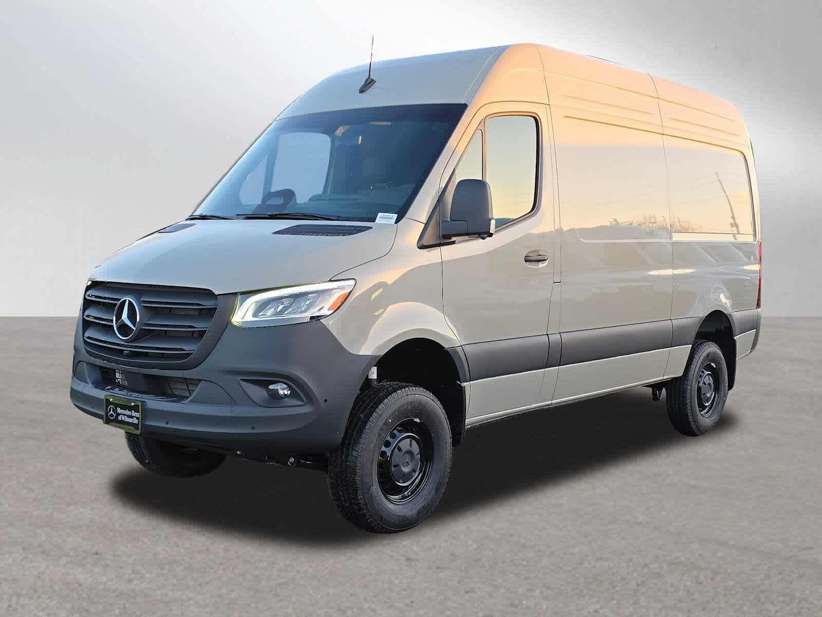 2026 Mercedes-Benz Sprinter 2500 Standard Roof I4 Diesel HO 144 AWD