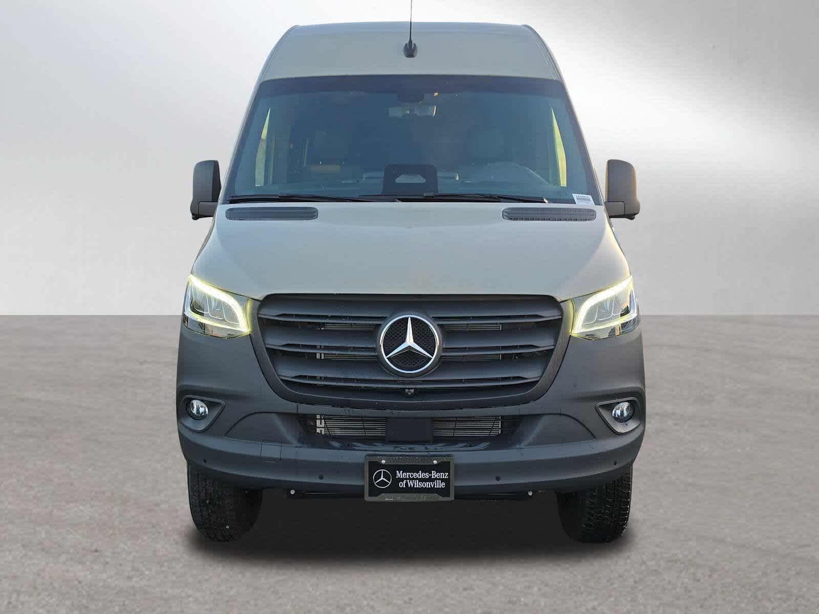 2026 Mercedes-Benz Sprinter 2500 Standard Roof I4 Diesel HO 144 AWD