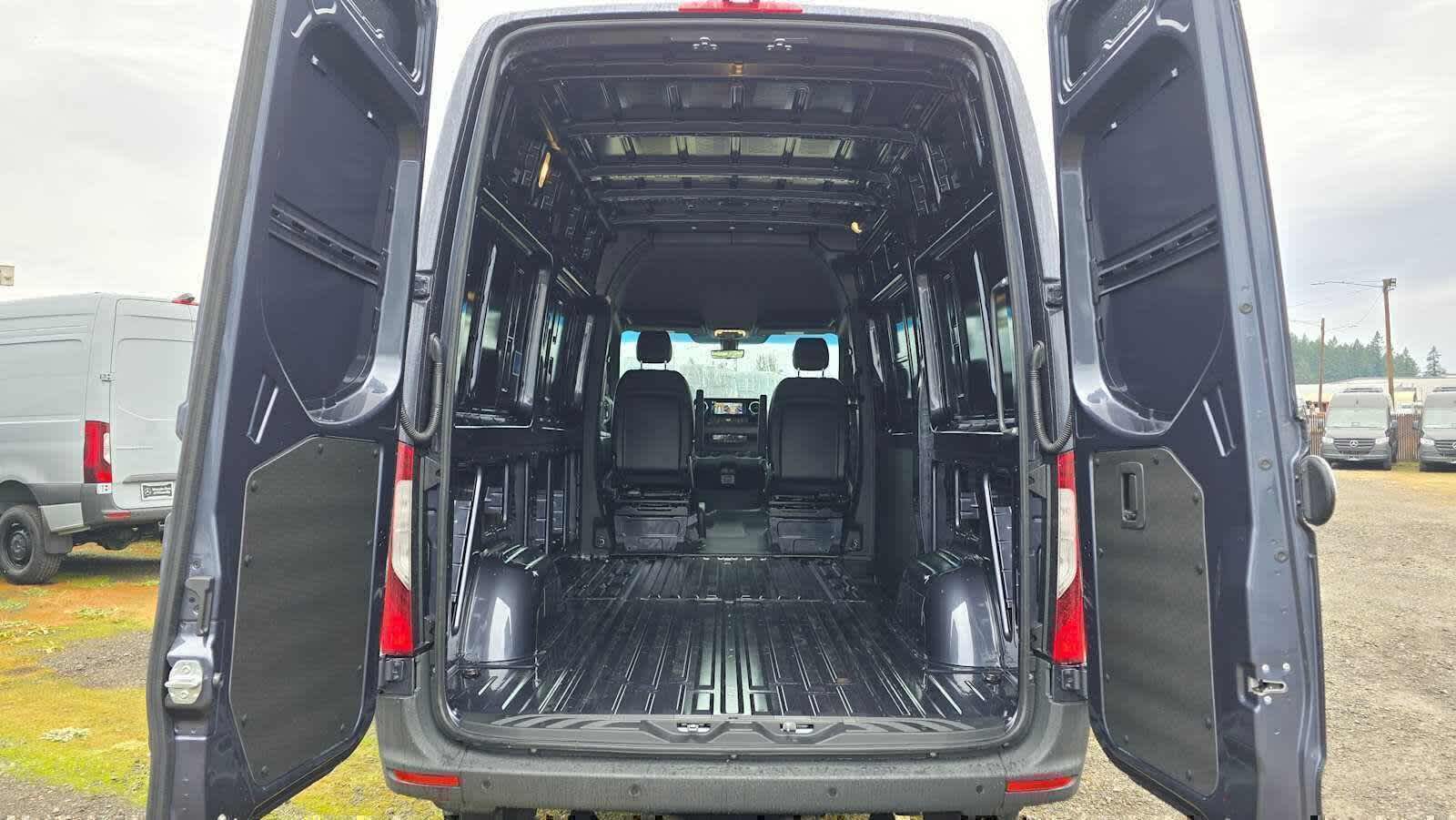 2026 Mercedes-Benz Sprinter 2500 Standard Roof I4 Diesel HO 144 AWD