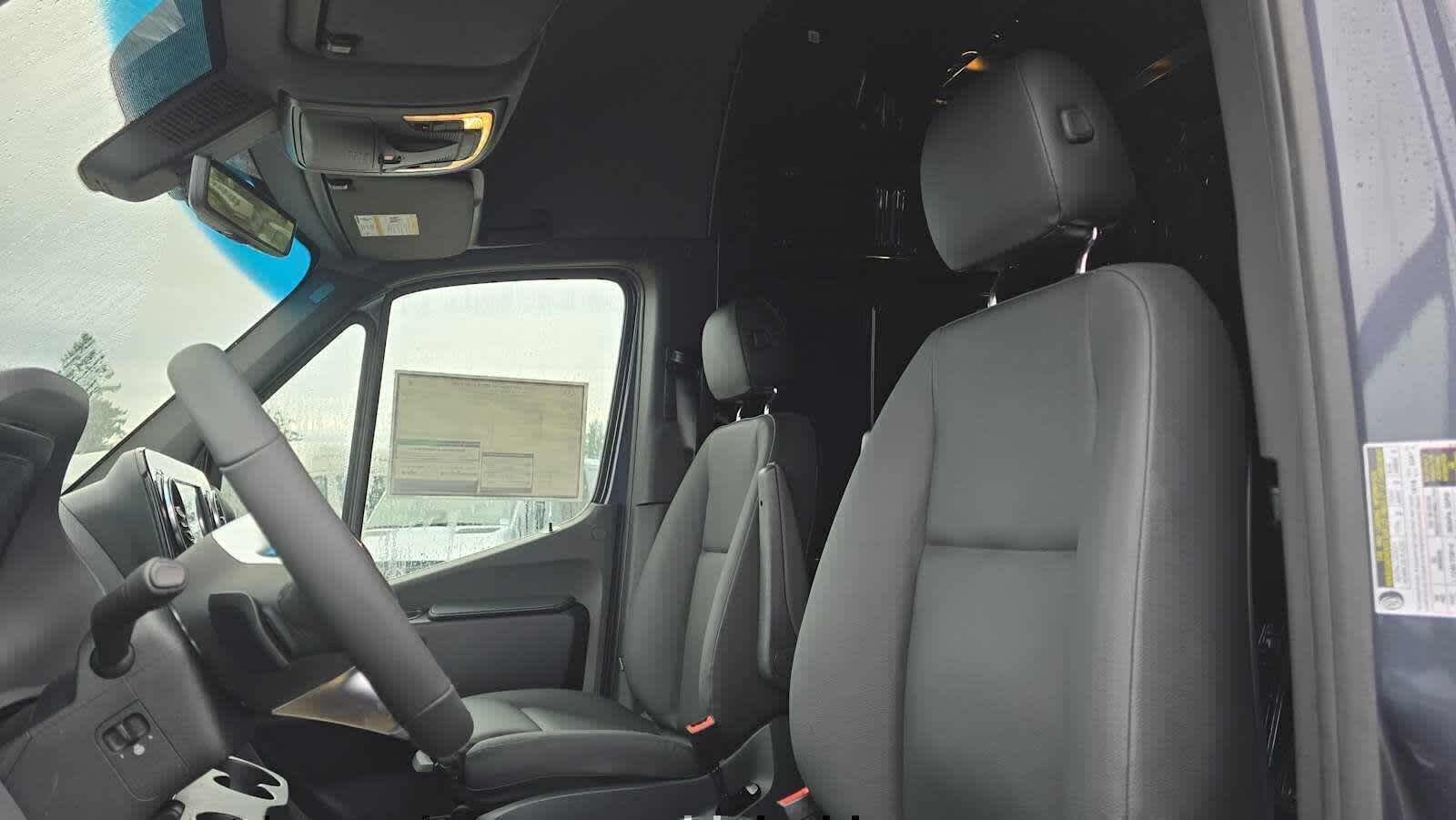 2026 Mercedes-Benz Sprinter 2500 Standard Roof I4 Diesel HO 144 AWD