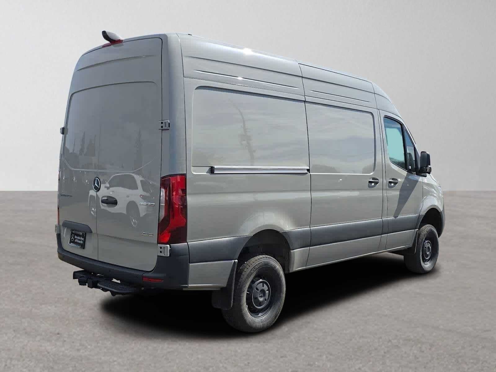 2026 Mercedes-Benz Sprinter 2500 Standard Roof I4 Diesel HO 144 AWD