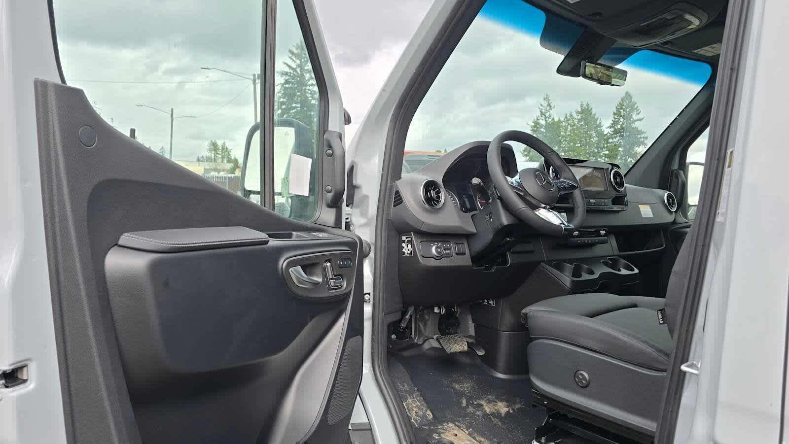 2026 Mercedes-Benz Sprinter 2500 Standard Roof I4 Diesel HO 144" AWD