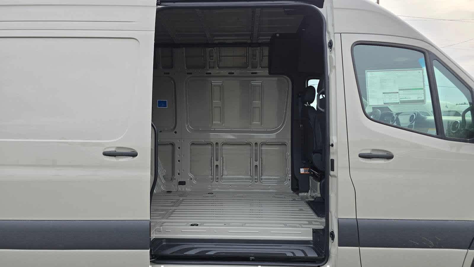 2026 Mercedes-Benz Sprinter 2500 Standard Roof I4 Diesel HO 144" AWD