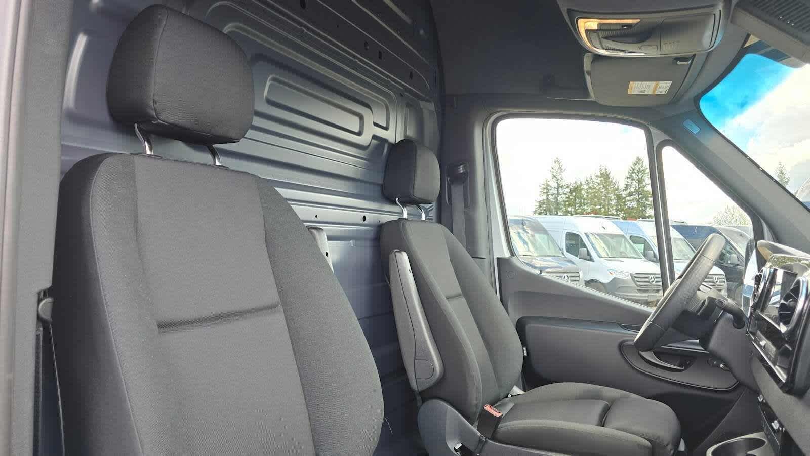 2025 Mercedes-Benz Sprinter Cargo Van 2500 High Roof I4 Diesel HO 170 RWD