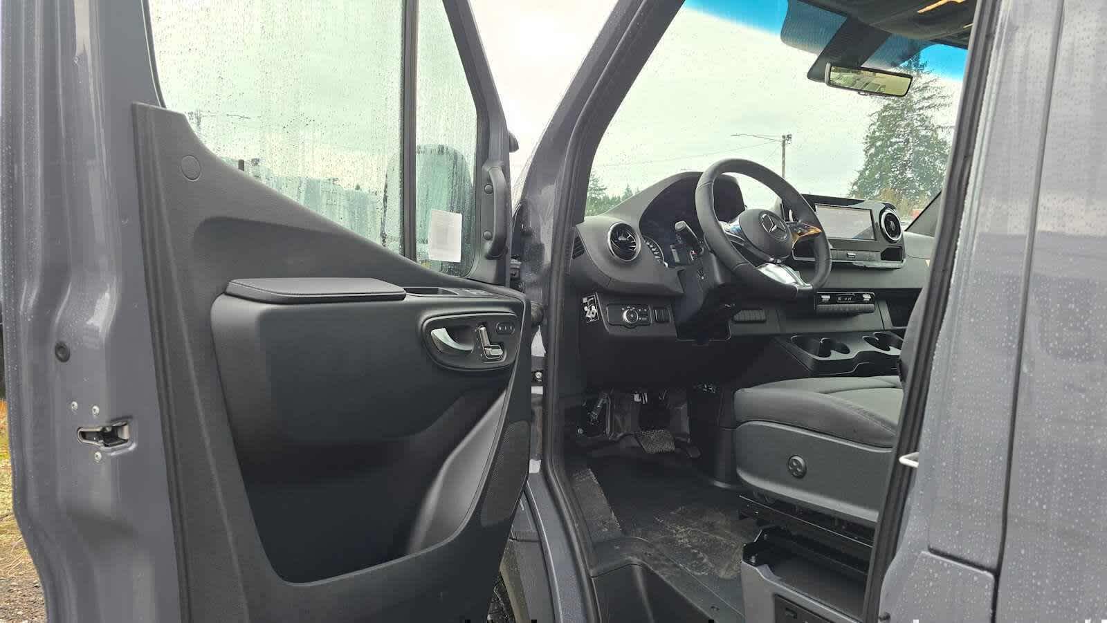 2026 Mercedes-Benz Sprinter 2500 High Roof I4 Diesel HO 170 AWD