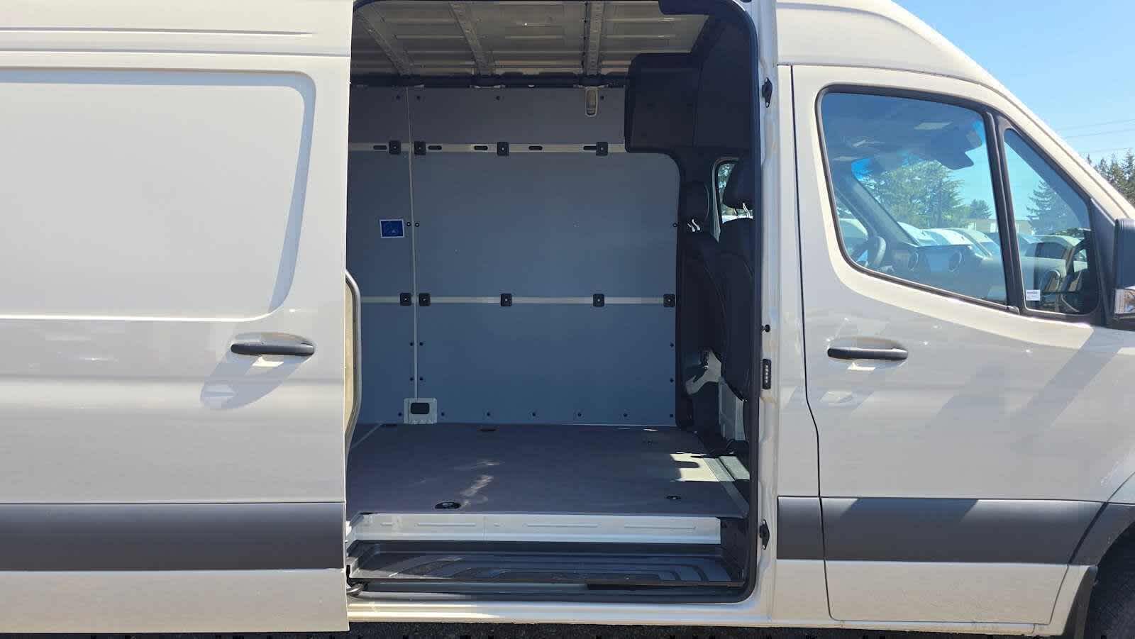 2025 Mercedes-Benz Sprinter Cargo Van 2500 High Roof I4 Diesel HO 170 AWD