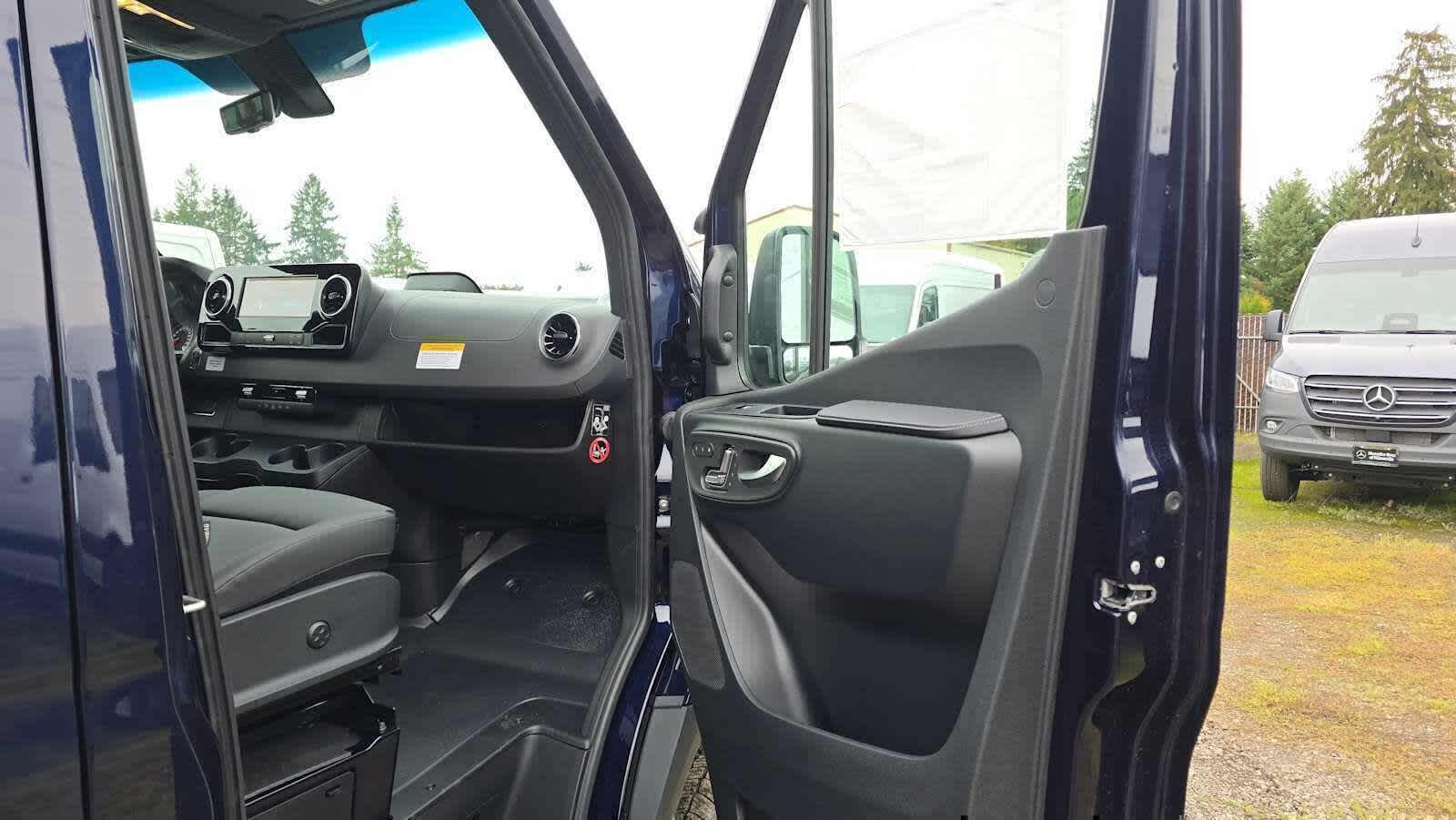 2026 Mercedes-Benz Sprinter 2500 High Roof I4 Diesel HO 170 AWD