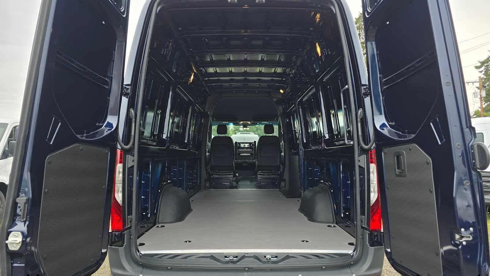 2026 Mercedes-Benz Sprinter 2500 High Roof I4 Diesel HO 170 AWD