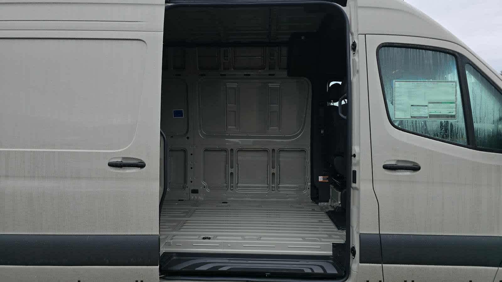 2026 Mercedes-Benz Sprinter 2500 High Roof I4 Diesel HO 170 AWD