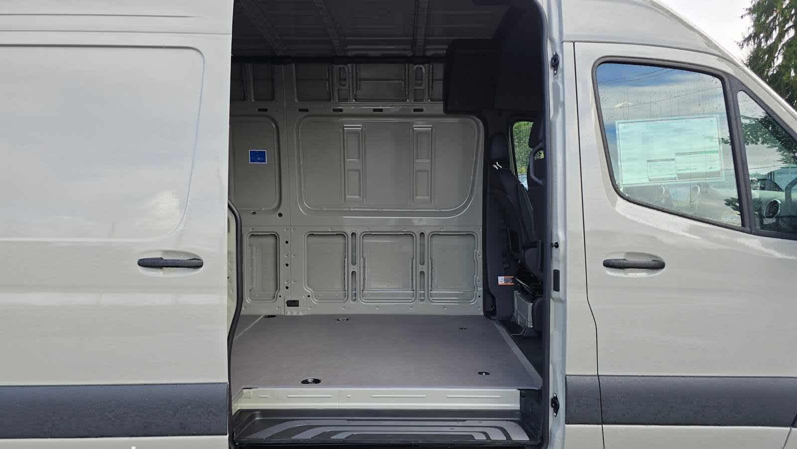 2026 Mercedes-Benz Sprinter 2500 High Roof I4 Diesel HO 170 AWD