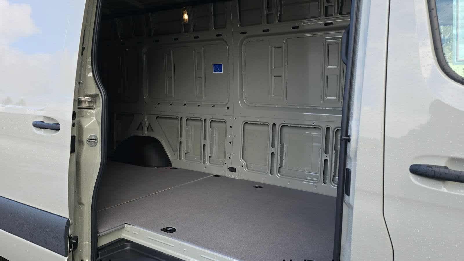 2026 Mercedes-Benz Sprinter 2500 High Roof I4 Diesel HO 170 AWD