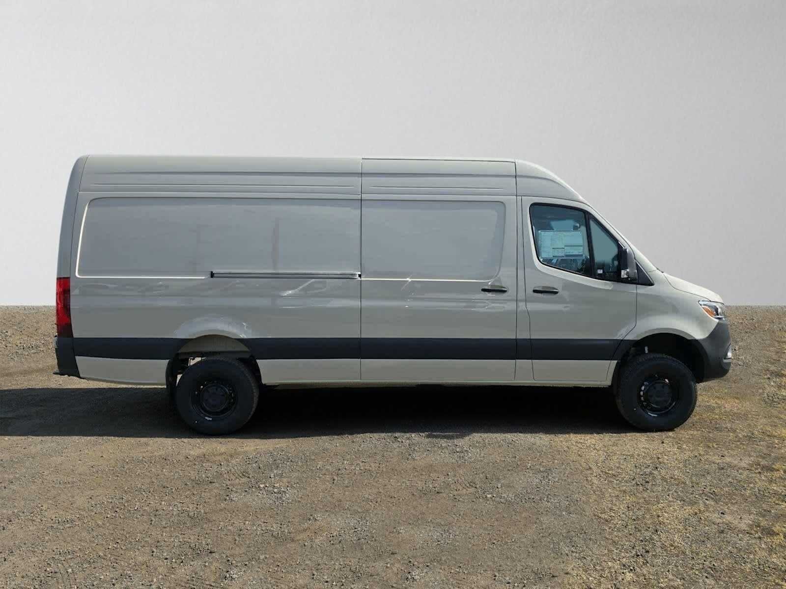 2026 Mercedes-Benz Sprinter 2500 High Roof I4 Diesel HO 170 AWD