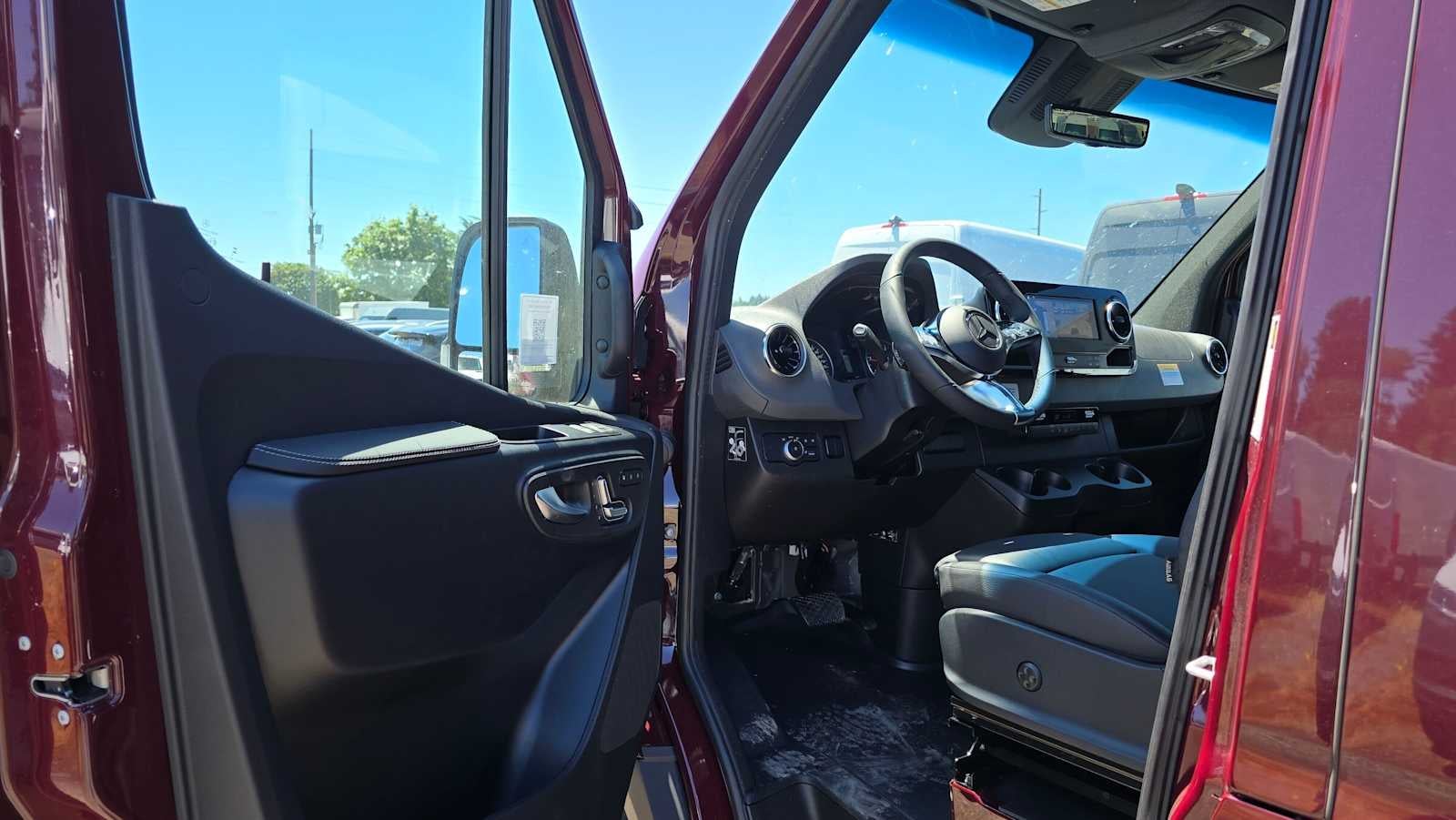 2026 Mercedes-Benz Sprinter 2500 High Roof I4 Diesel HO 170 AWD