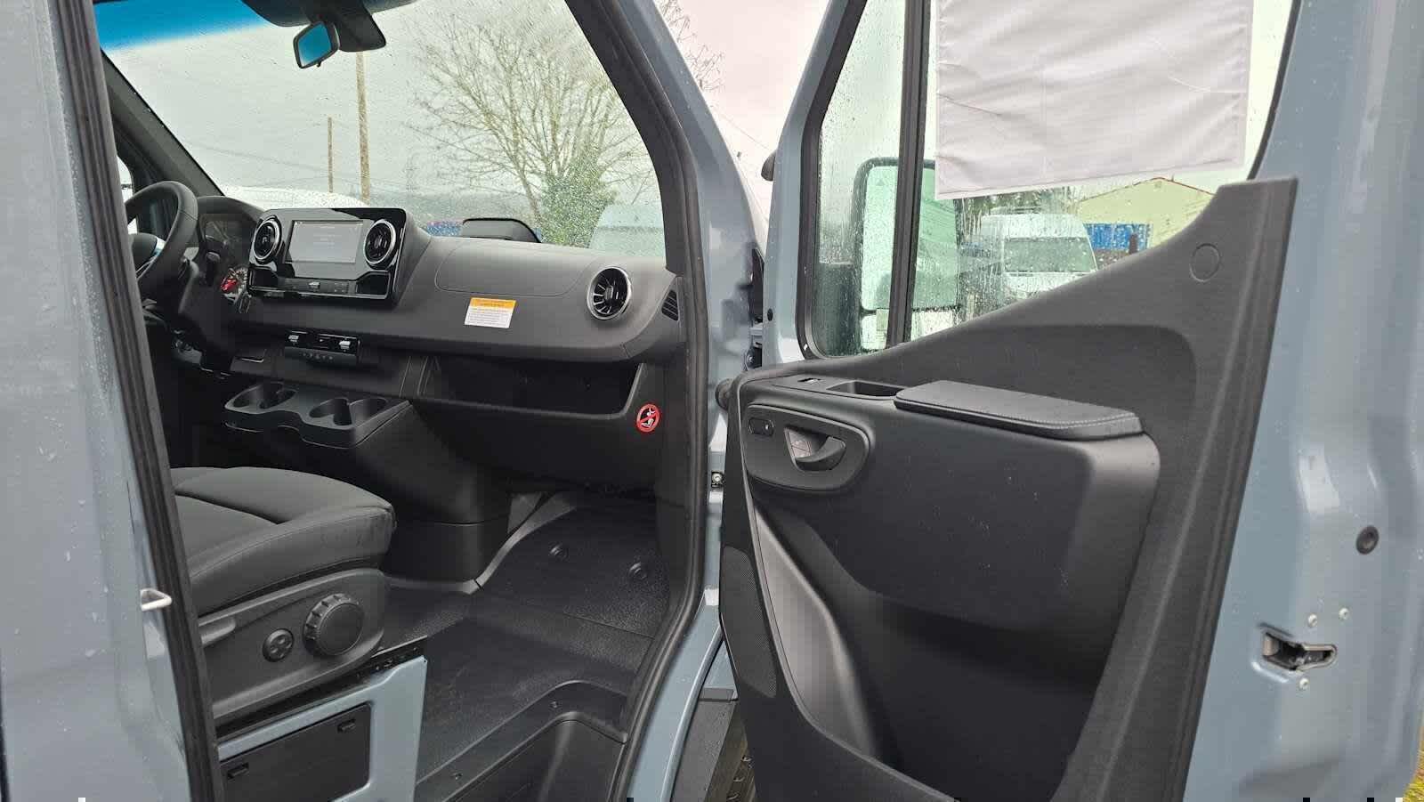 2026 Mercedes-Benz Sprinter Cargo Van 3500XD High Roof I4 Diesel HO 170 Extended RWD