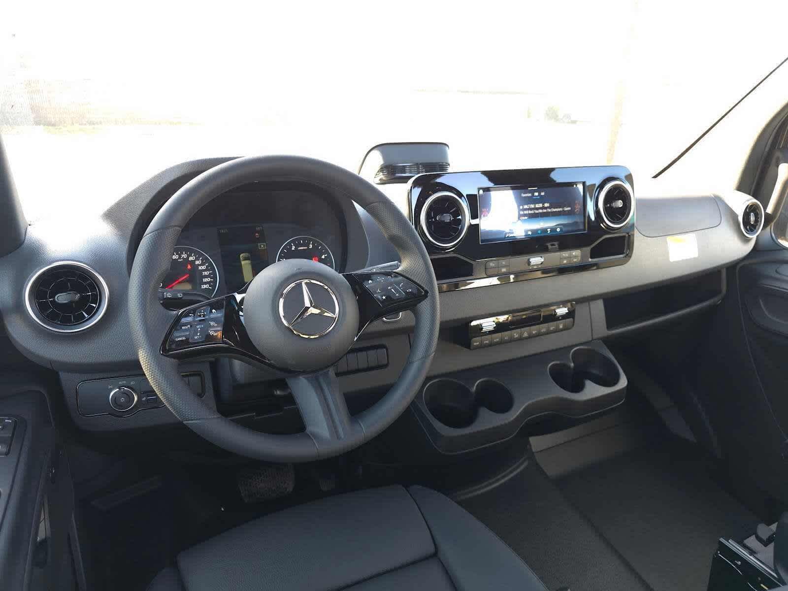 2025 Mercedes-Benz Sprinter Passenger Van 2500 Standard Roof I4 Diesel 144" RWD