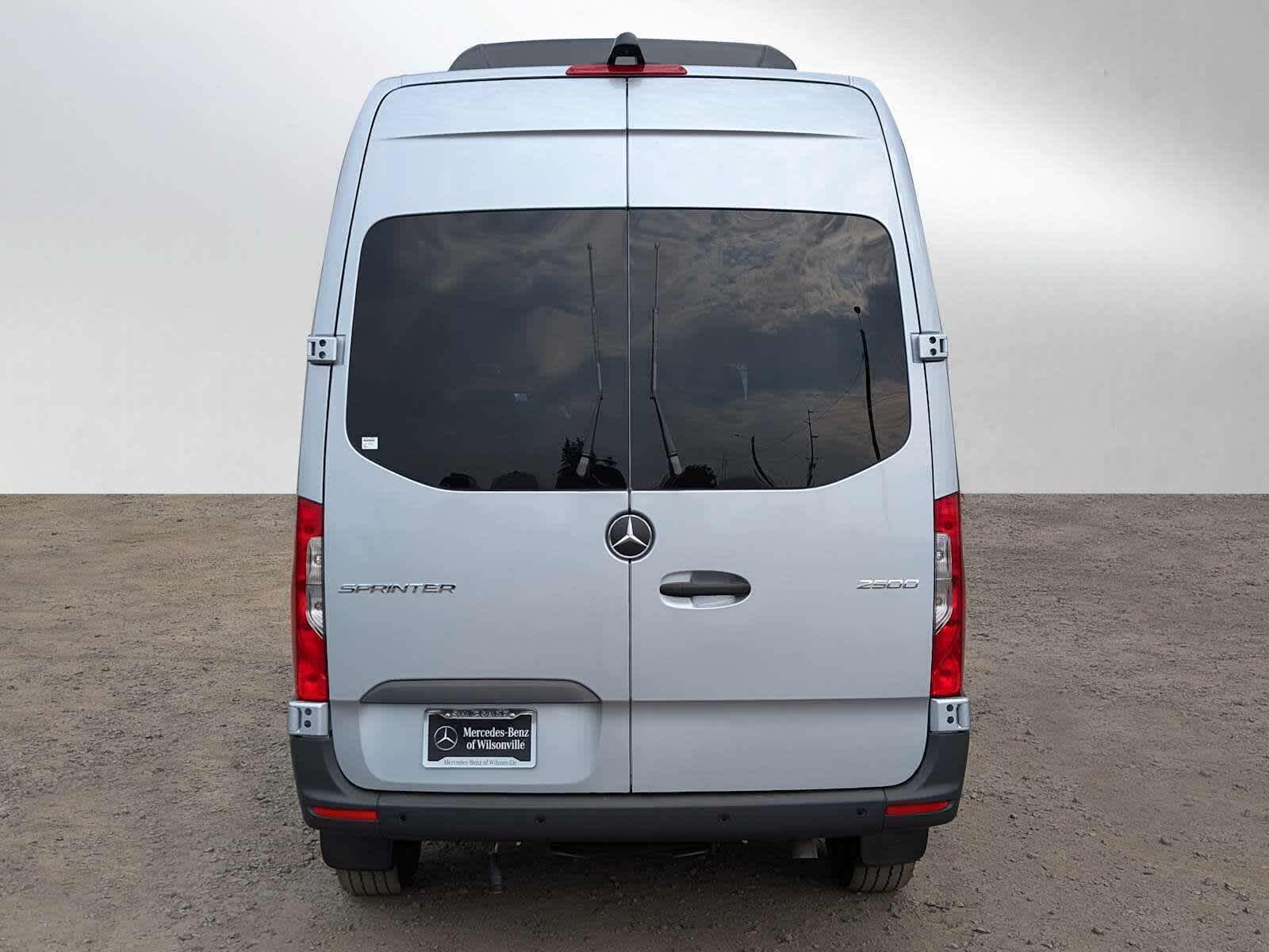 2025 Mercedes-Benz Sprinter 2500 Standard Roof I4 Diesel 144" RWD